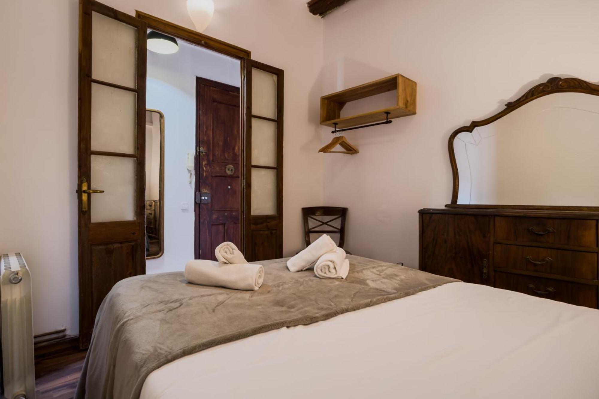 Magalhaes - Trad Flat In Poble Sec, Near Ramblas Barcelona Eksteriør bilde